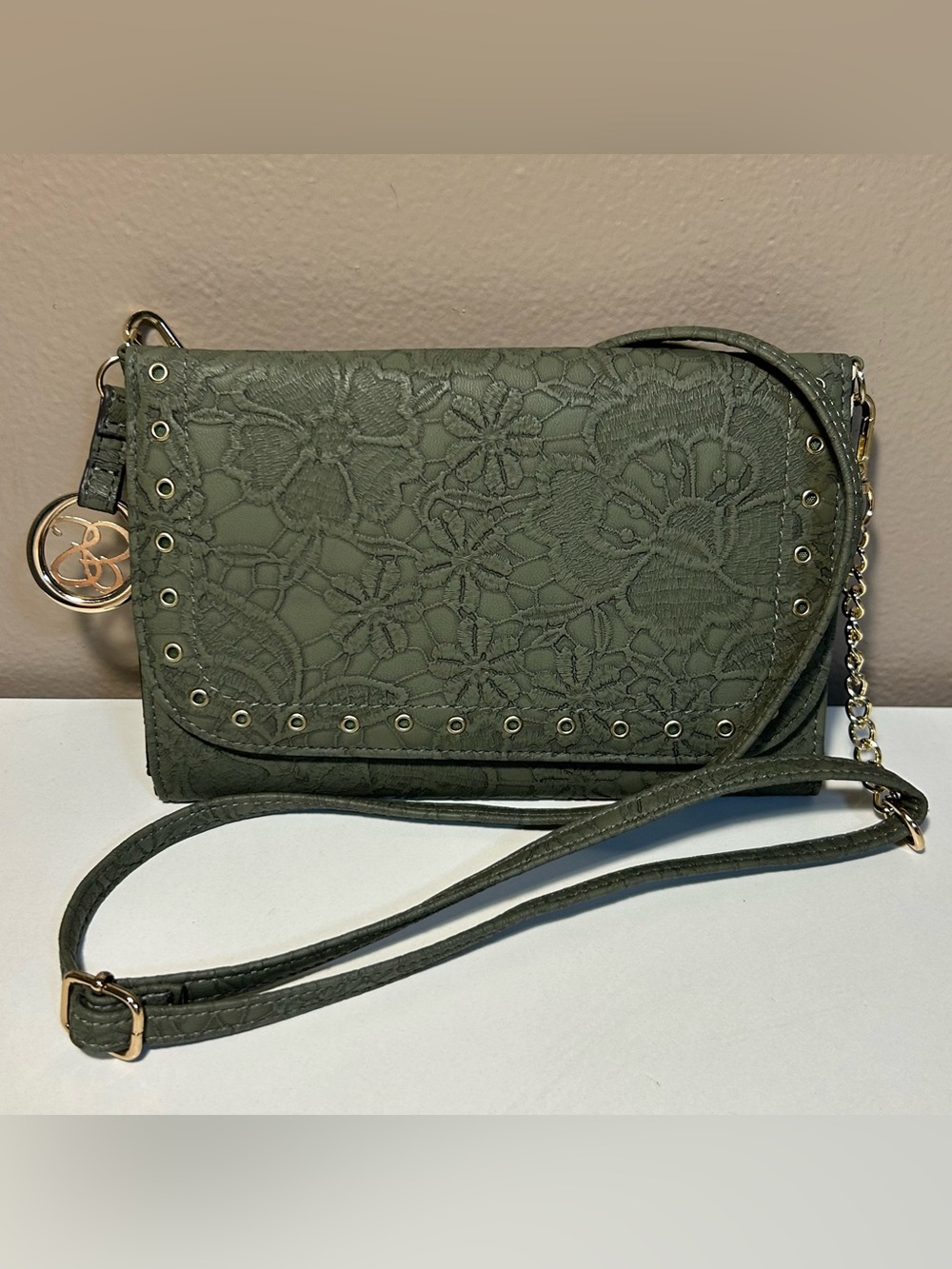 Jessica Simpson Gloria Lace Wallet Crossbody Green Gold Hardware Chain